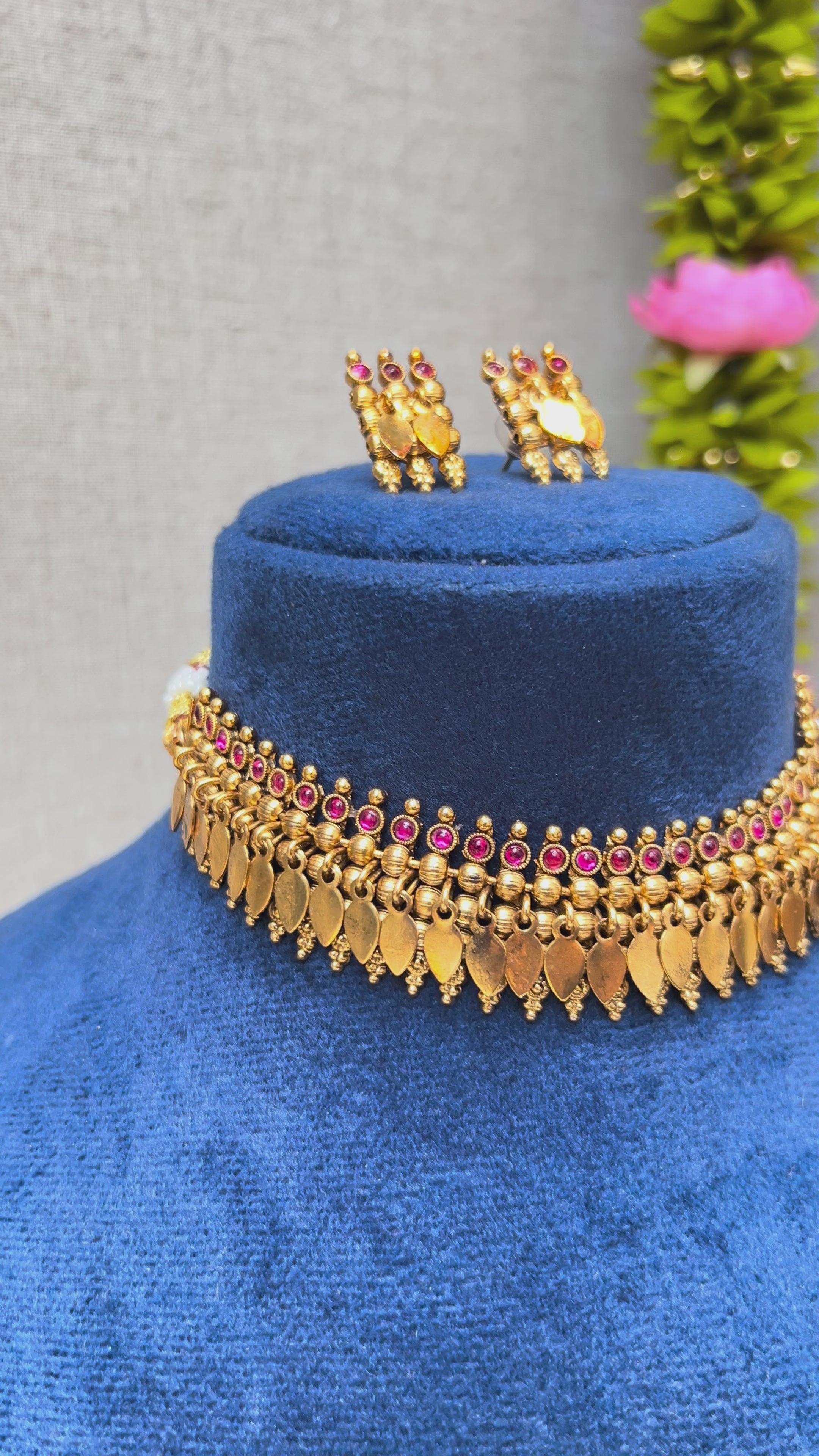 PONNUSE - NECKLACE SET - ELAKATHALLI