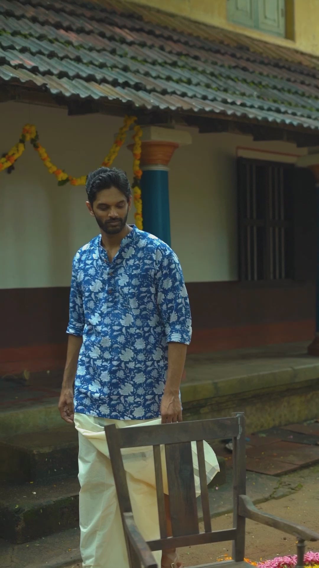 MENS SHORT KURTA - INDIGO FLORAL