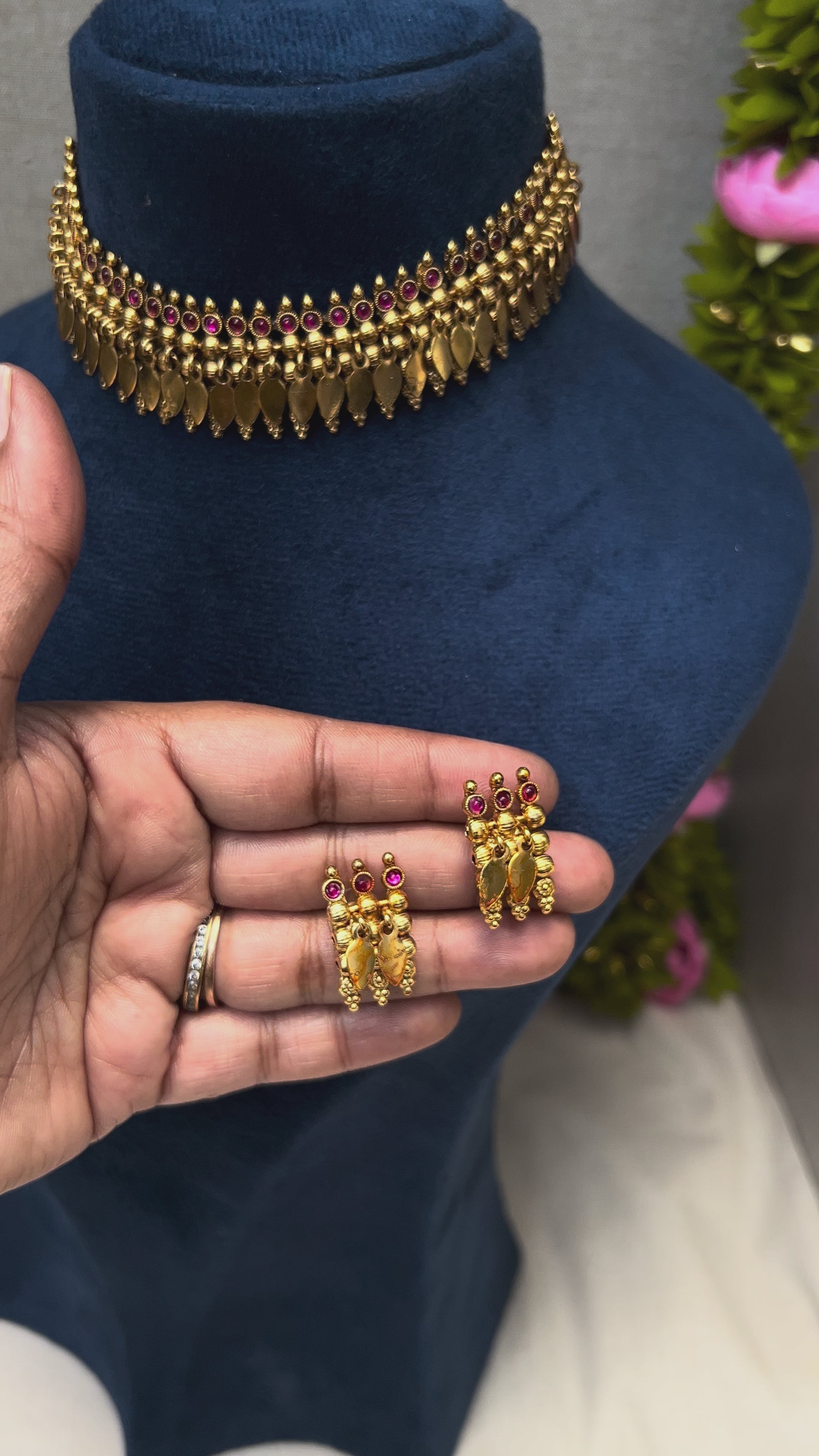PONNUSE - NECKLACE SET - ELAKATHALLI